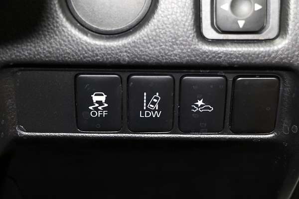 2024 Mitsubishi Triton GLX MR 4X4