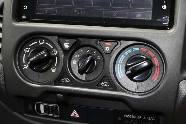 2024 Mitsubishi Triton GLX MR 4X4