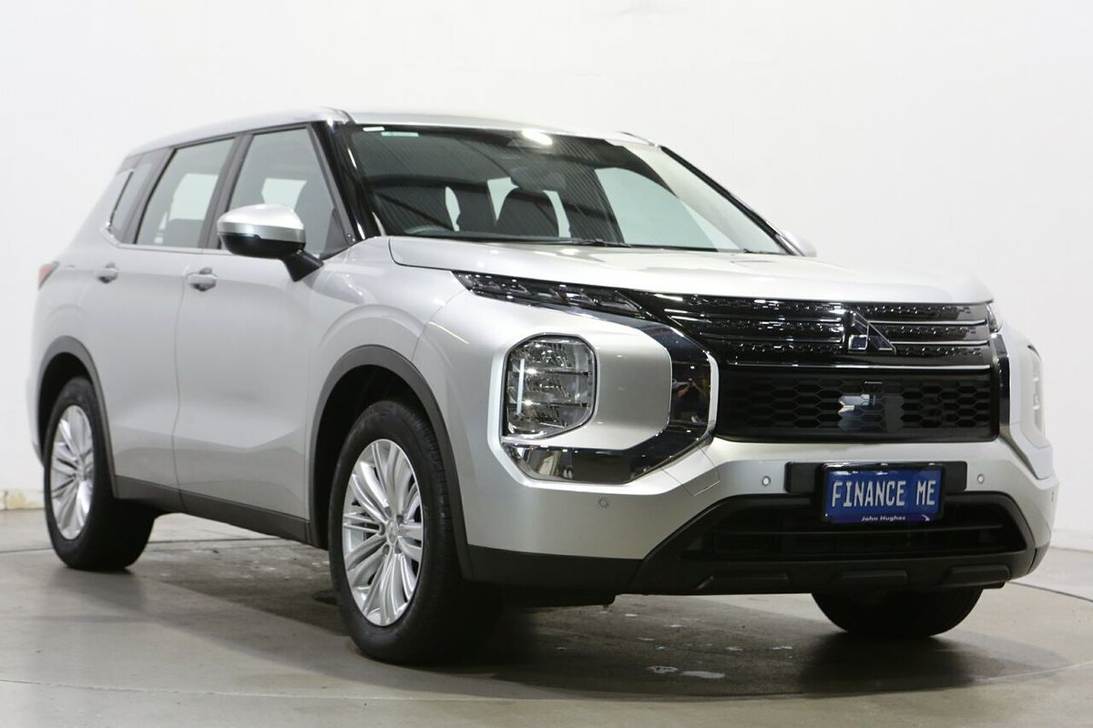 2023 Mitsubishi Outlander ES ZM