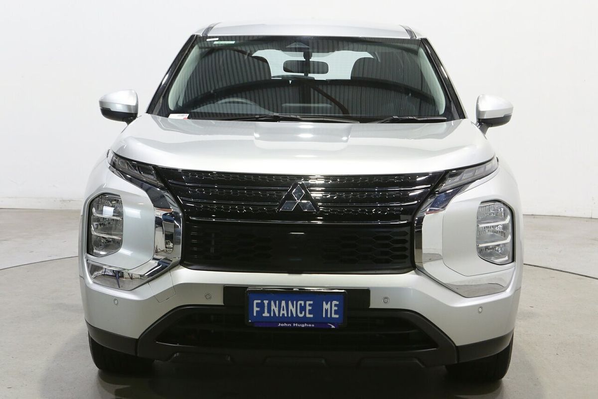 2023 Mitsubishi Outlander ES ZM