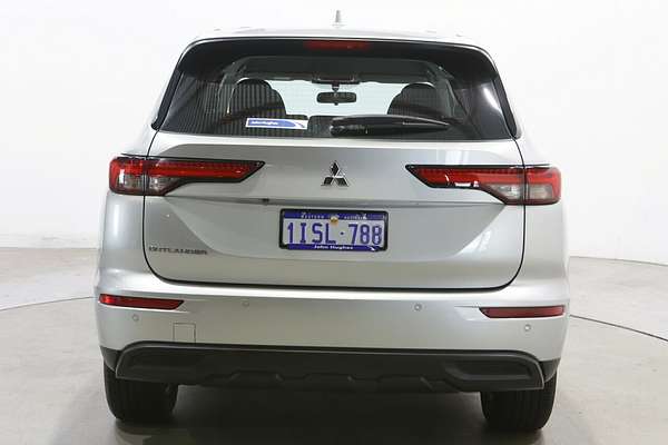 2023 Mitsubishi Outlander ES ZM