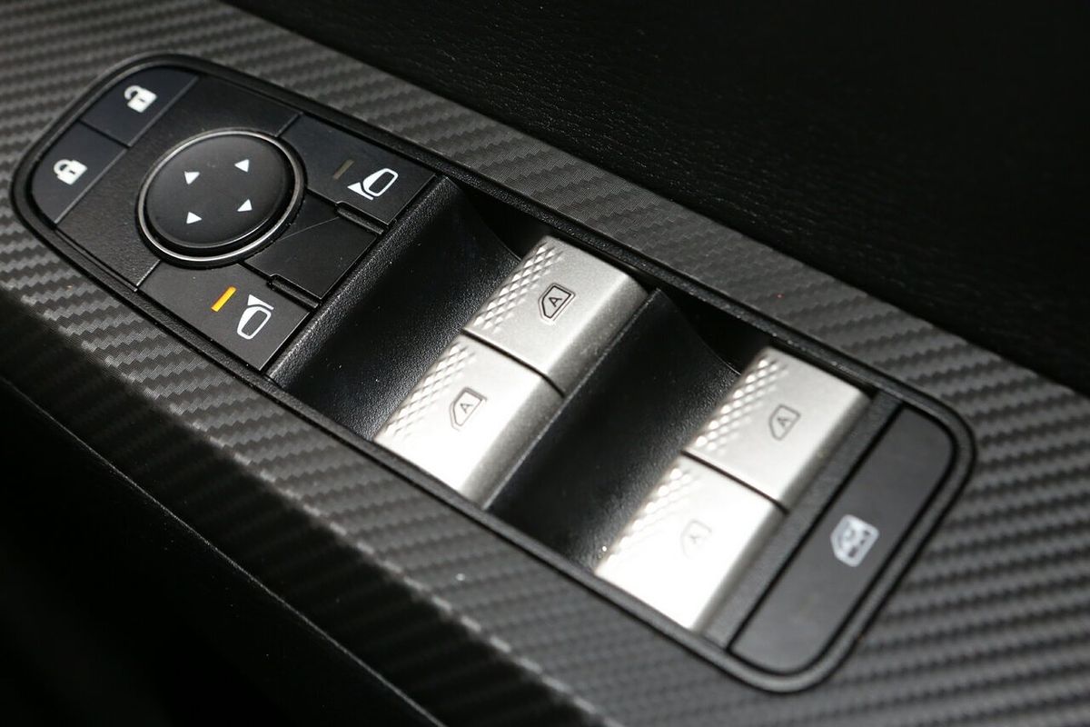 2023 Mitsubishi Outlander ES ZM