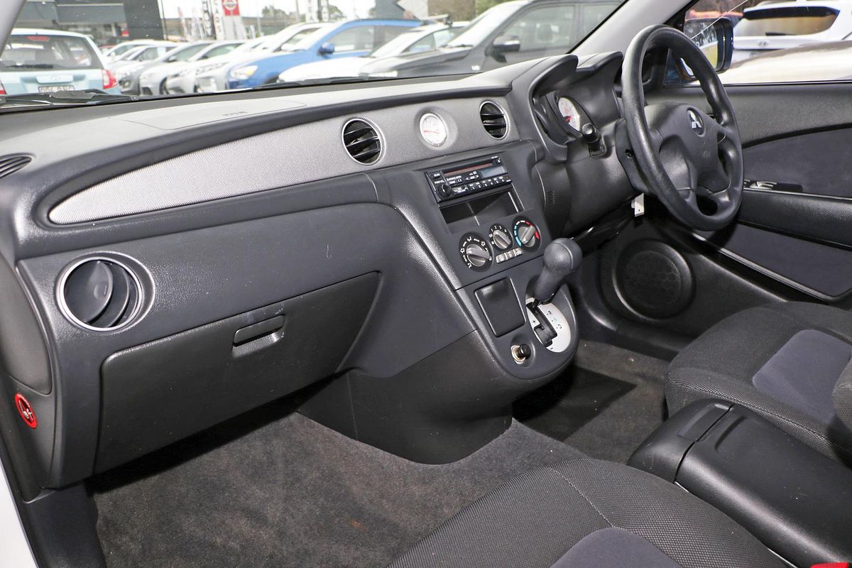 2005 Mitsubishi Outlander LS ZF