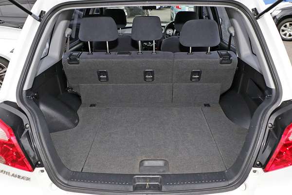 2005 Mitsubishi Outlander LS ZF
