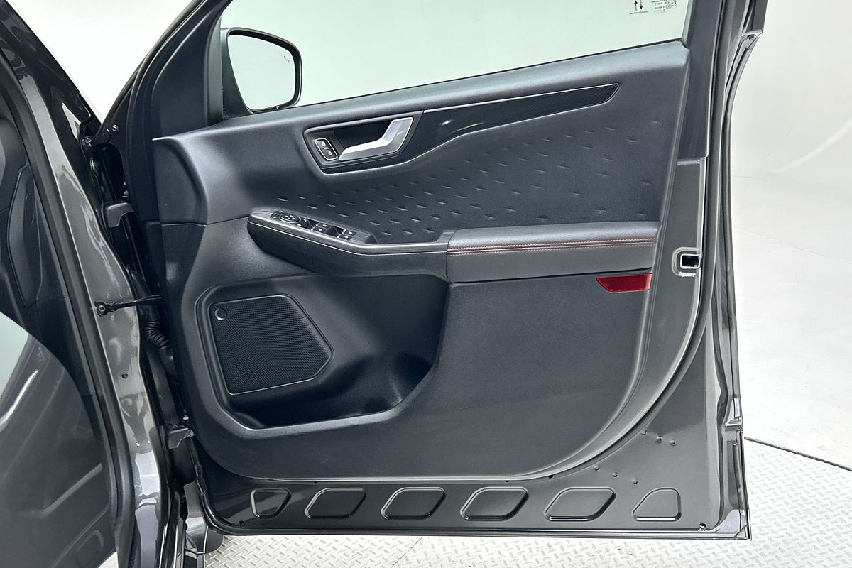2020 Ford Escape ST-Line ZH