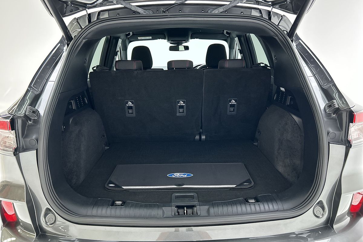 2020 Ford Escape ST-Line ZH