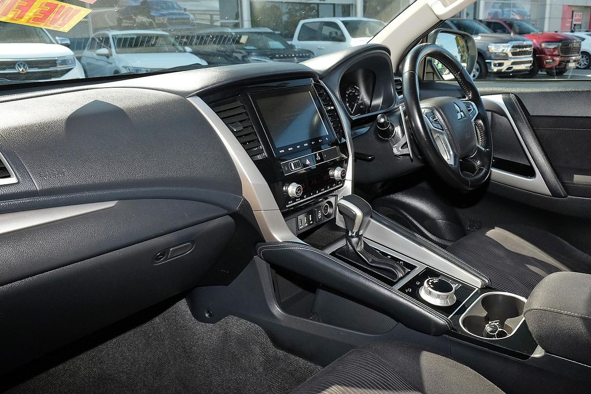 2022 Mitsubishi Pajero Sport GLS QF