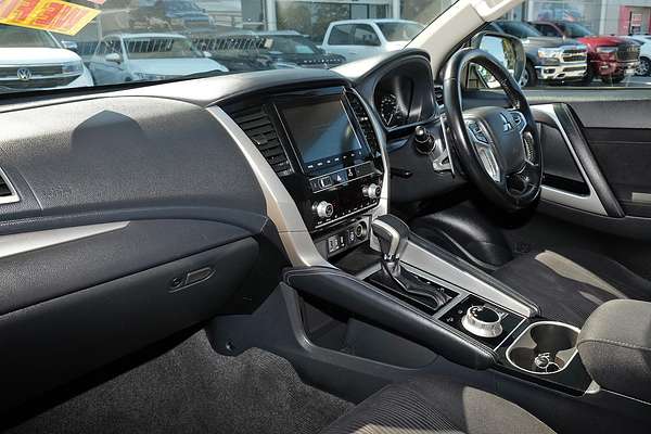 2022 Mitsubishi Pajero Sport GLS QF