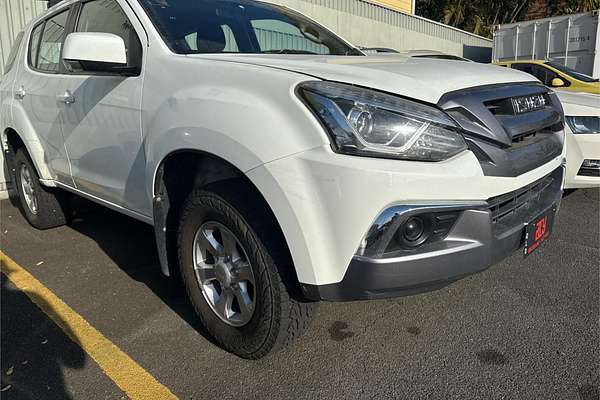 2017 Isuzu MU-X LS-M