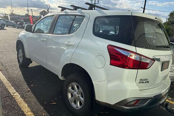 2017 Isuzu MU-X LS-M