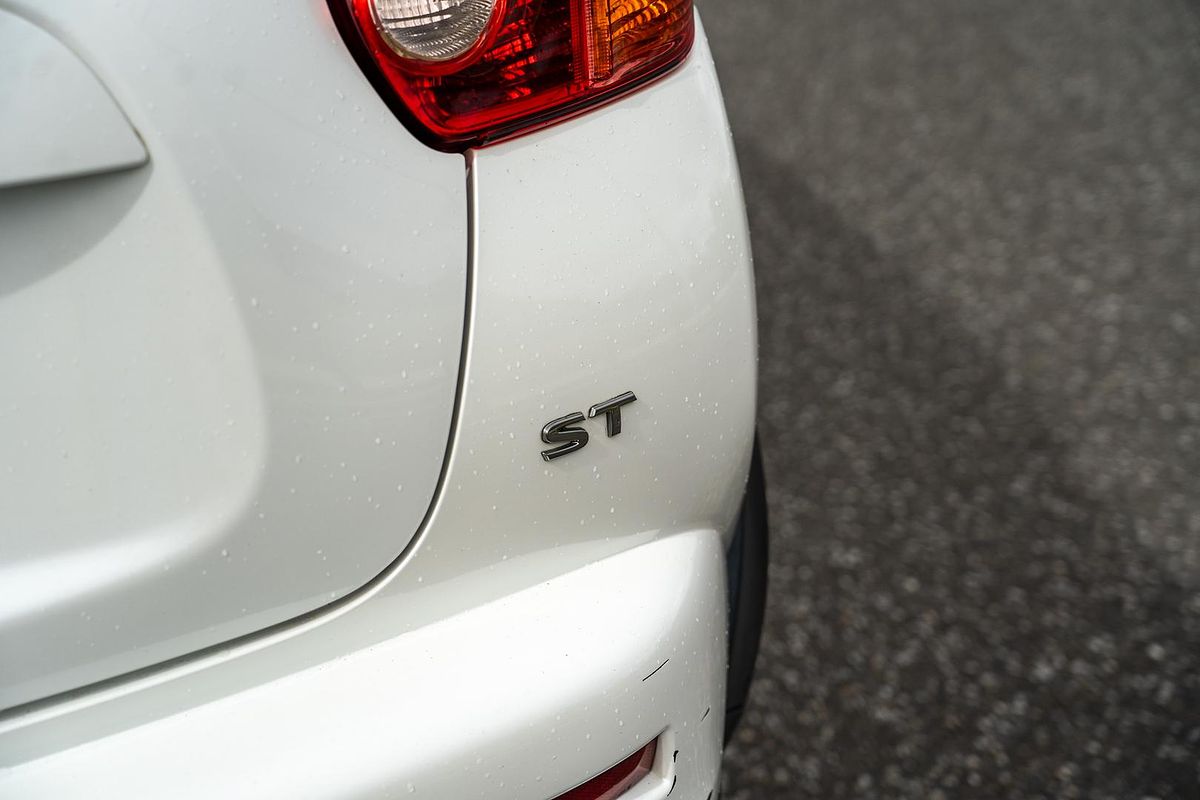 2013 Nissan JUKE ST F15