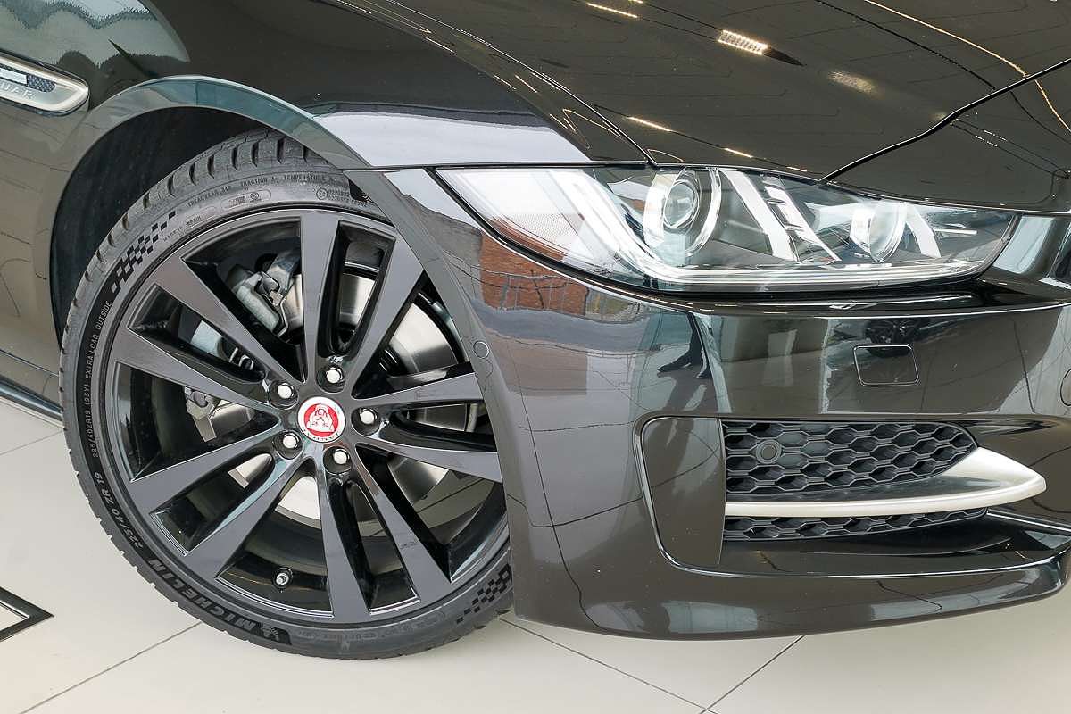 2018 Jaguar XE 25t R-Sport X760