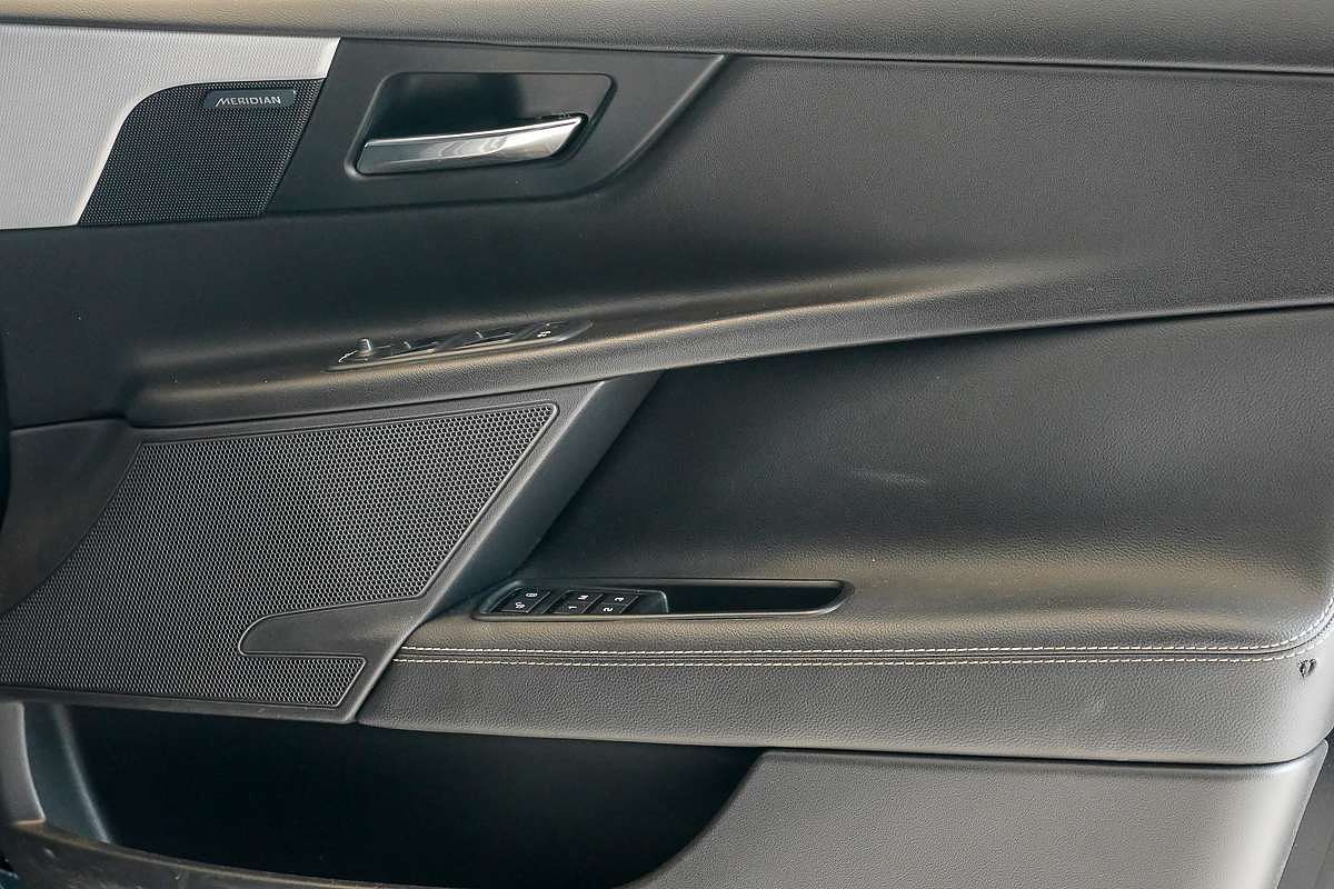 2018 Jaguar XE 25t R-Sport X760