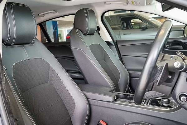 2018 Jaguar XE 25t R-Sport X760