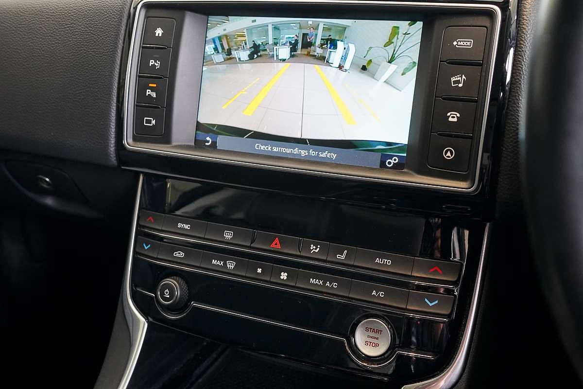 2018 Jaguar XE 25t R-Sport X760