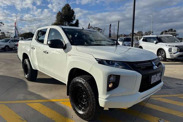 2021 Mitsubishi Triton GLX MR 4X4