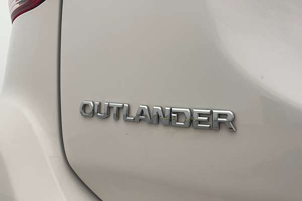 2016 Mitsubishi Outlander LS Safety Pack ZK