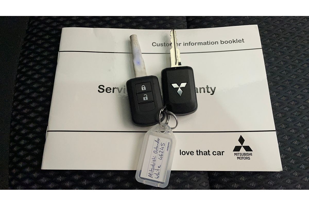 2016 Mitsubishi Outlander LS Safety Pack ZK