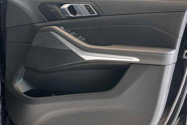 2022 BMW X5 xDrive30d M Sport G05