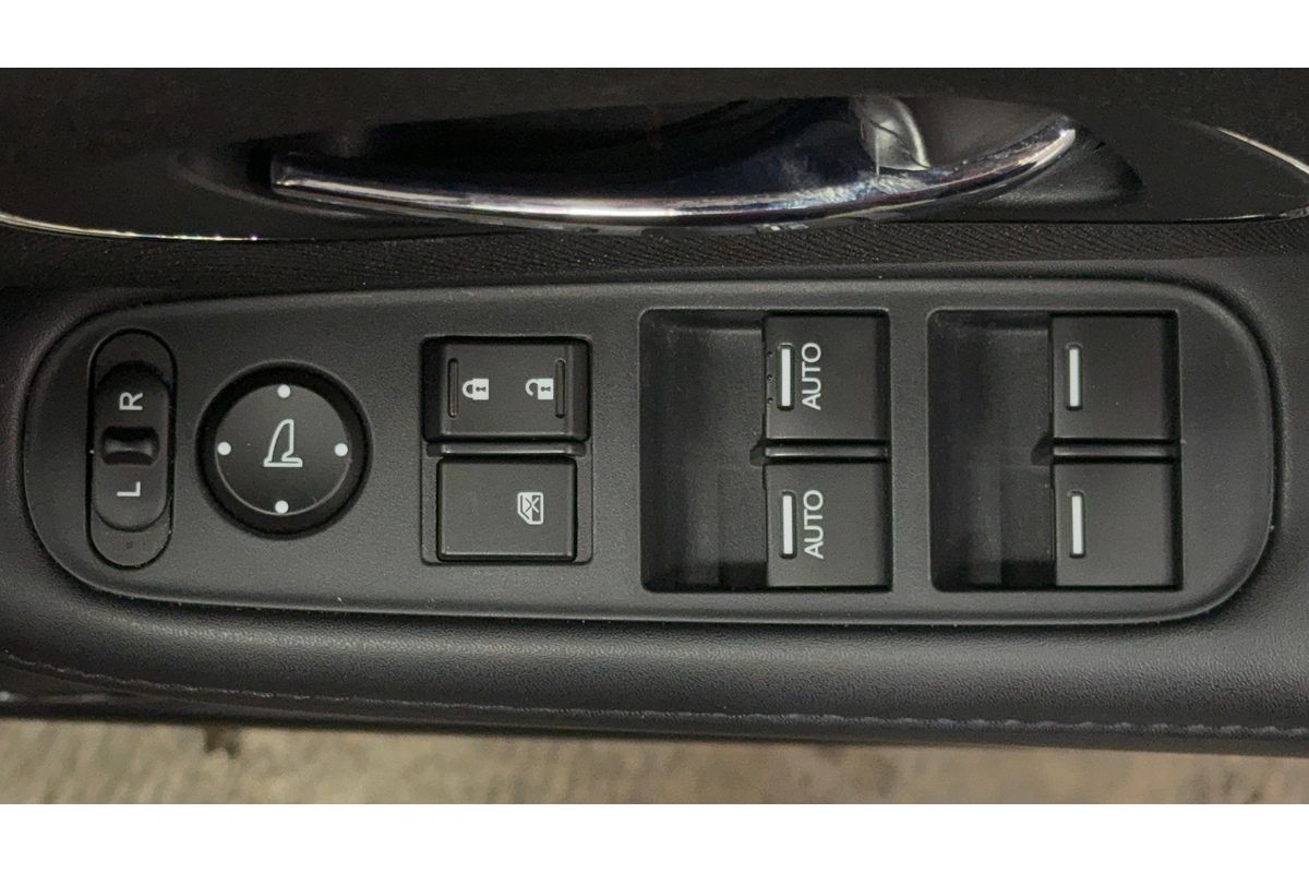 2016 Honda HR-V VTi-S