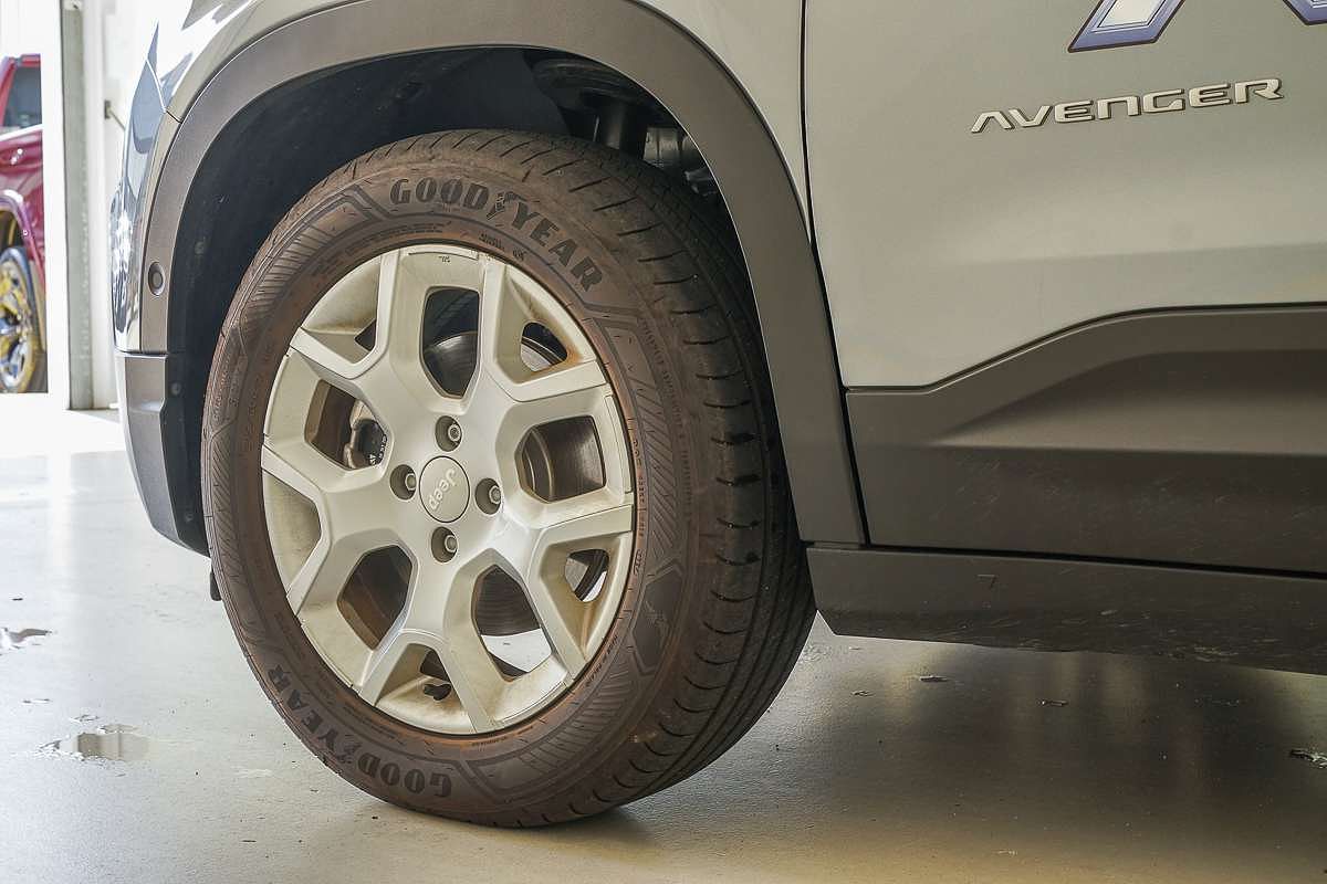2024 Jeep Avenger Limited JJ