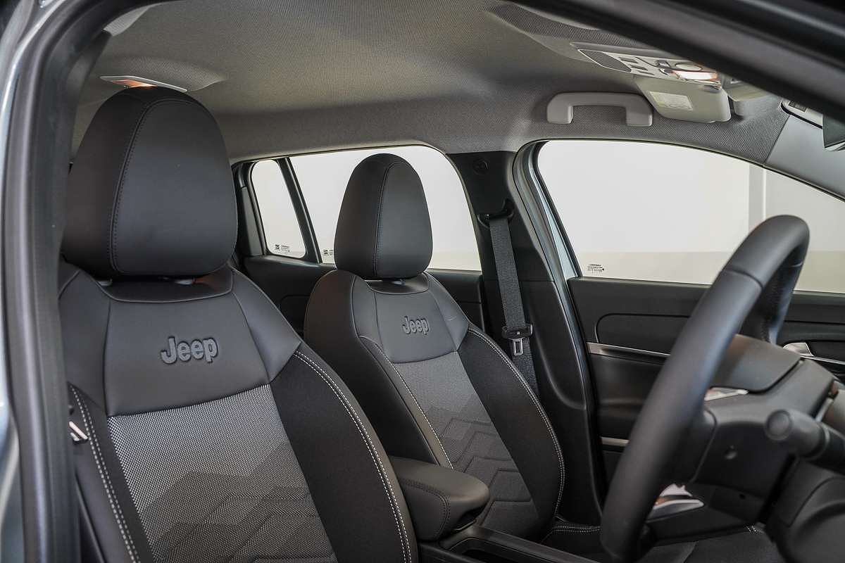 2024 Jeep Avenger Limited JJ