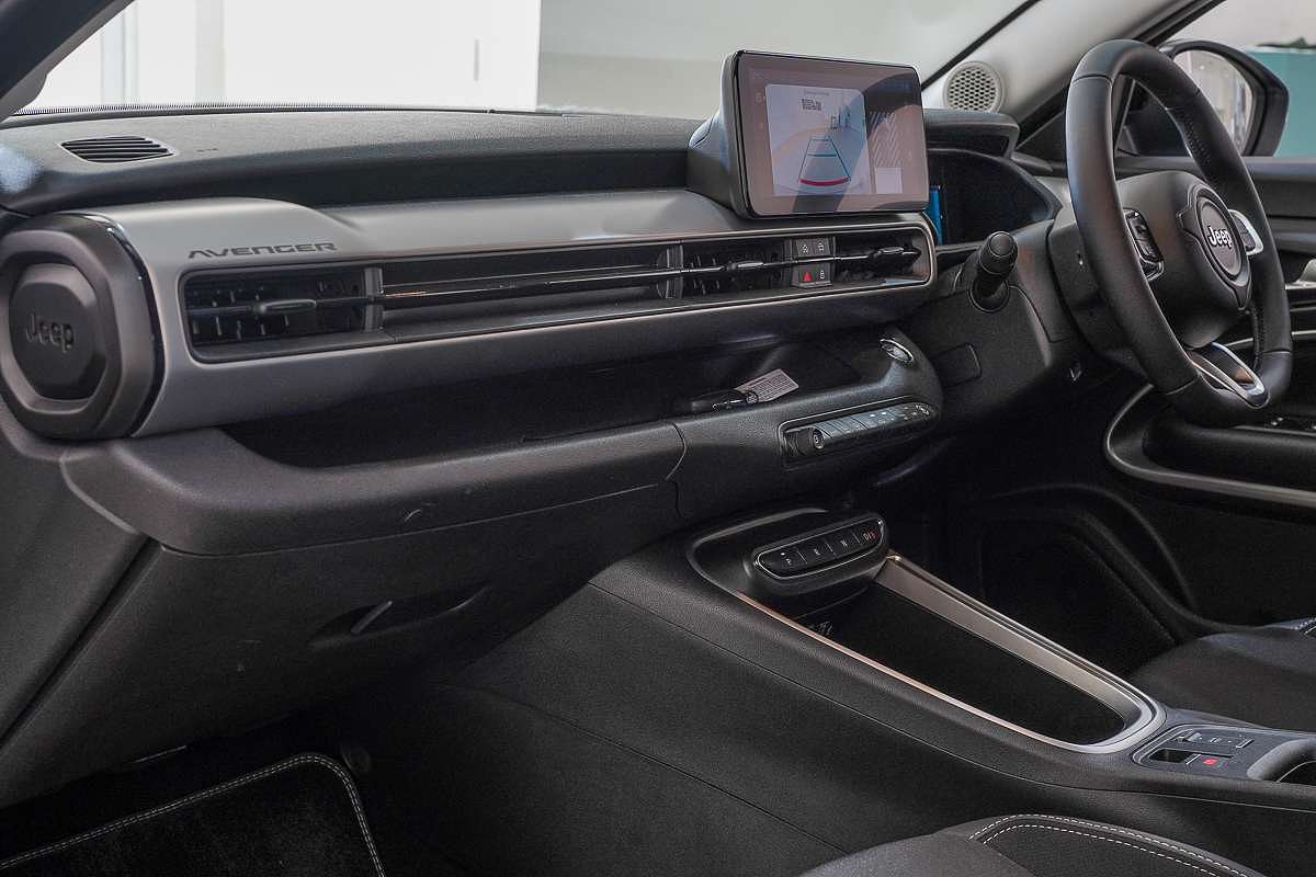 2024 Jeep Avenger Limited JJ
