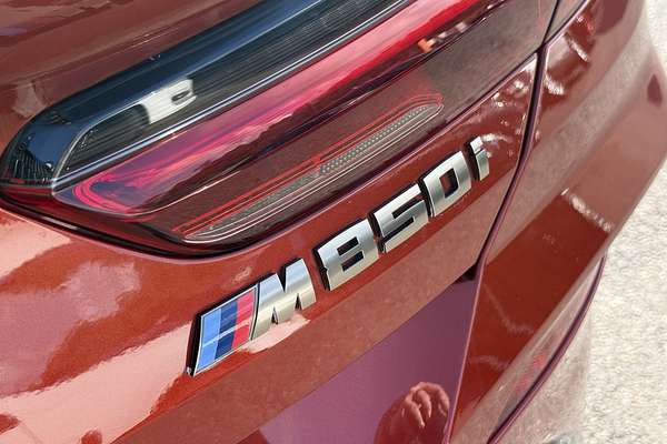 2018 BMW 8 Series M850i xDrive G15