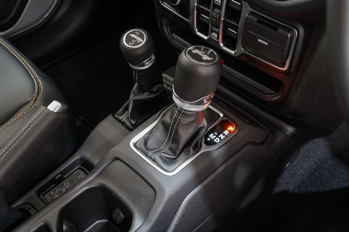 2024 Jeep Wrangler Unlimited Overland JL
