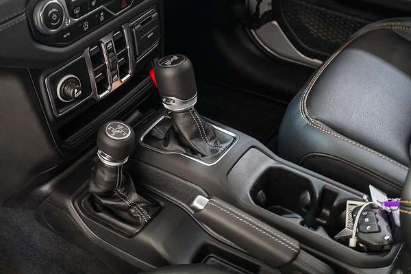 2024 Jeep Wrangler Unlimited Overland JL