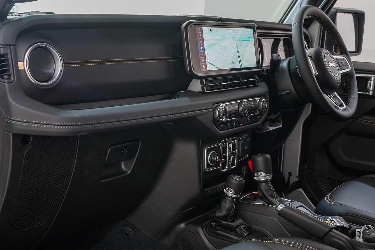 2024 Jeep Wrangler Unlimited Overland JL