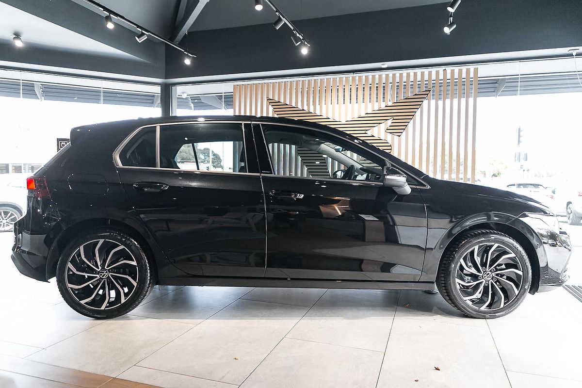2024 Volkswagen Golf 110TSI Life 8