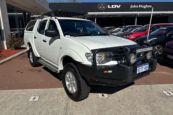 2015 Mitsubishi Triton GLX MN 4X4