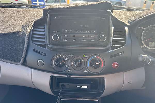 2015 Mitsubishi Triton GLX MN 4X4