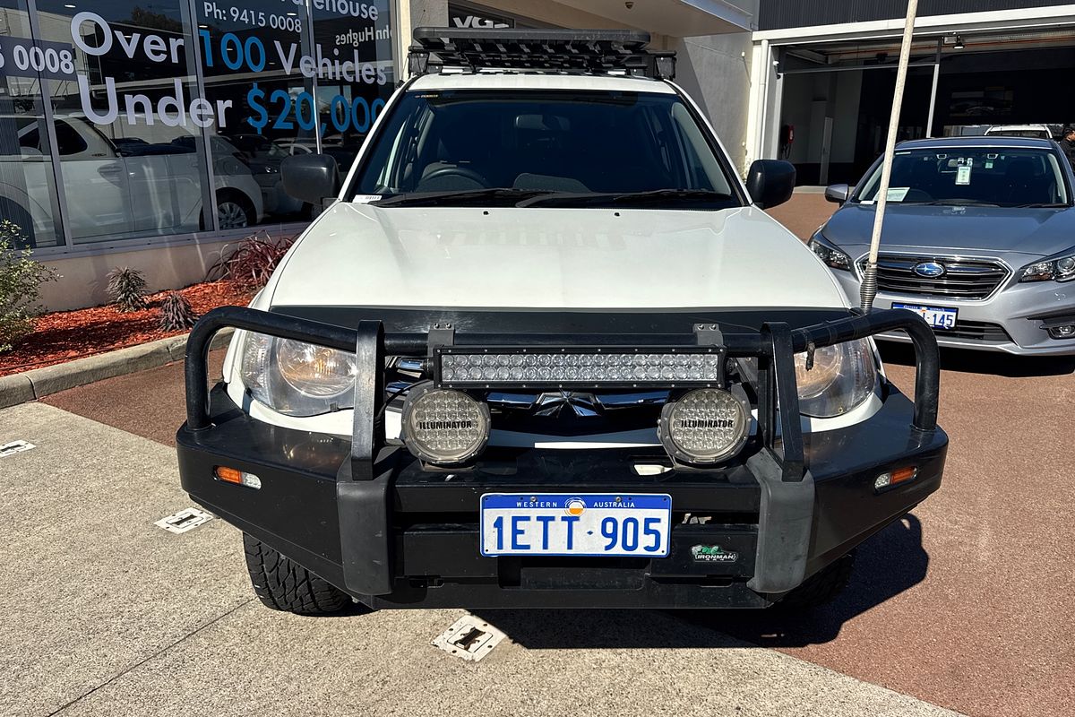 2015 Mitsubishi Triton GLX MN 4X4