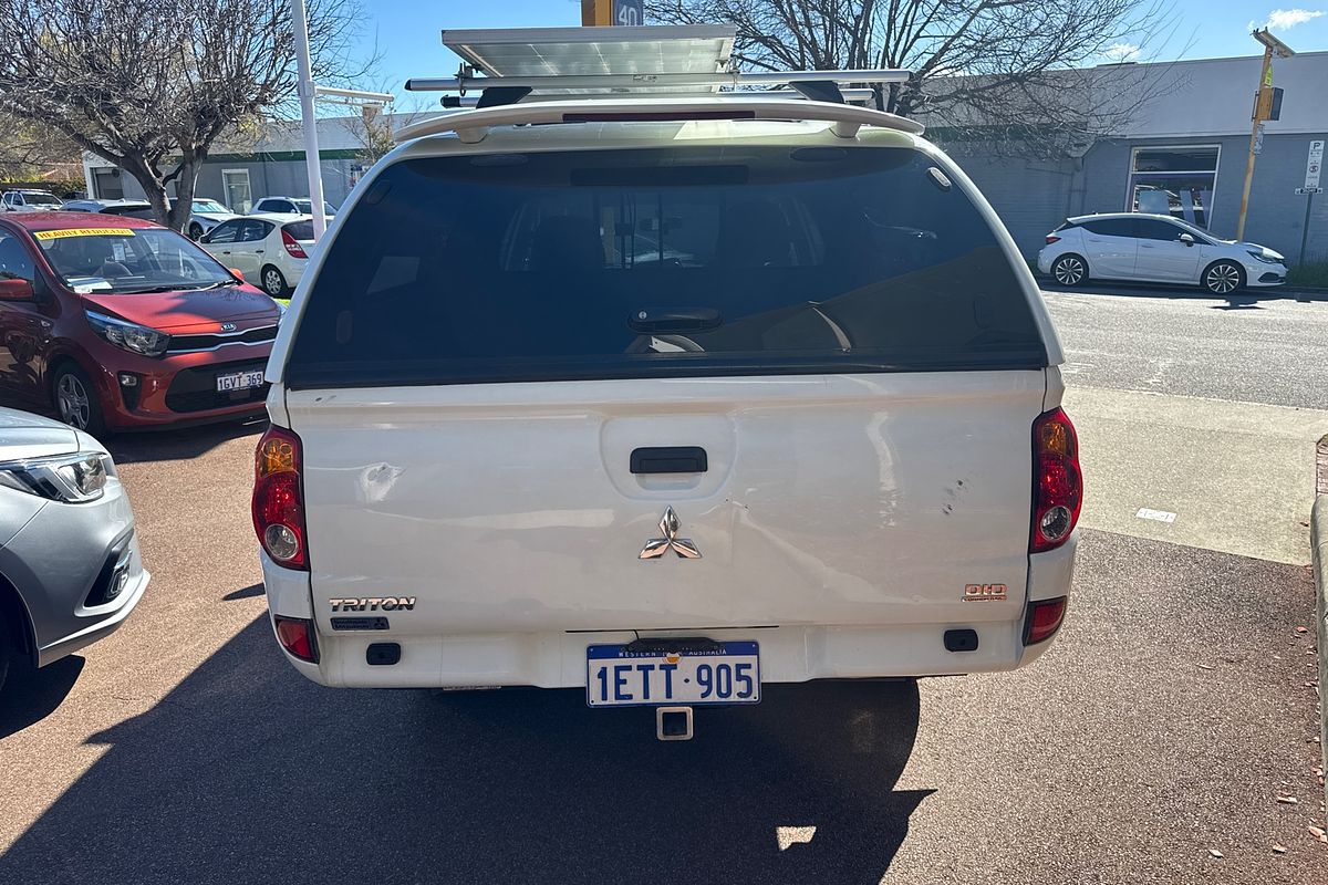 2015 Mitsubishi Triton GLX MN 4X4