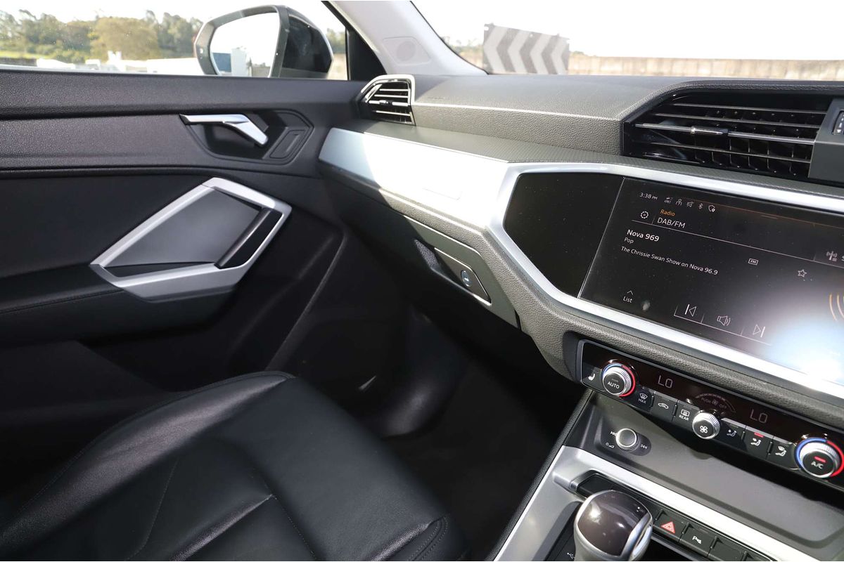 2022 Audi Q3 35 TFSI F3