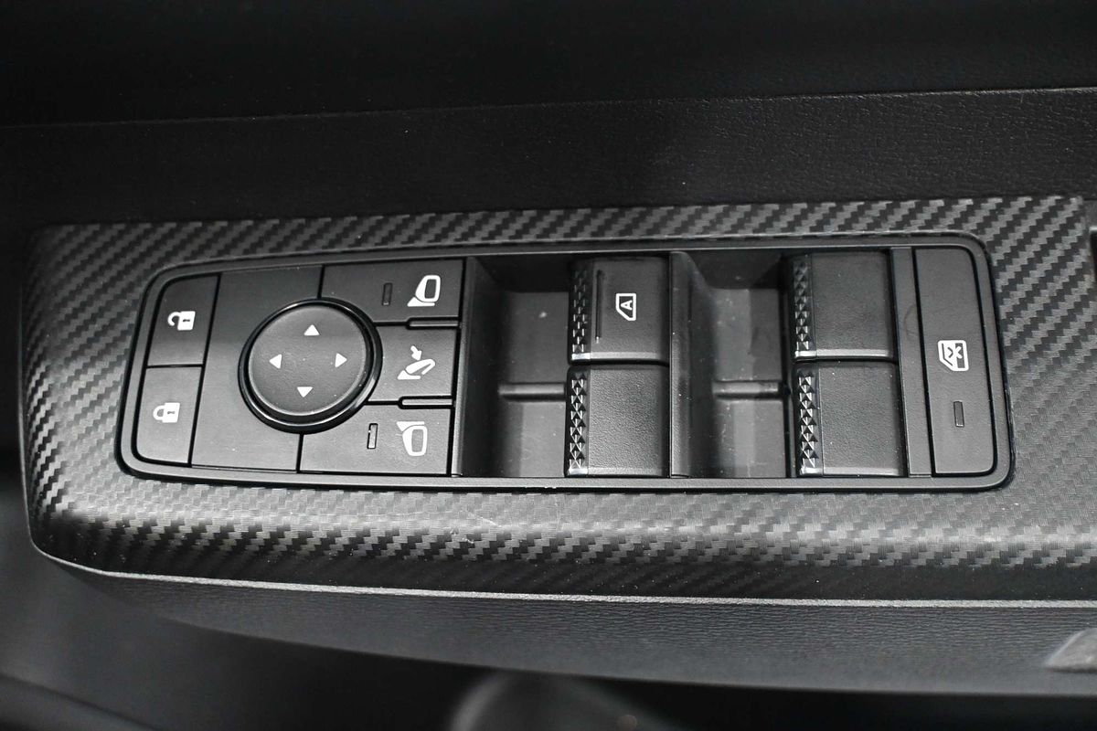 2024 Mitsubishi Triton GLS MV 4X4