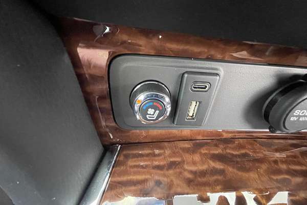 2024 Nissan Patrol Ti-L Y62