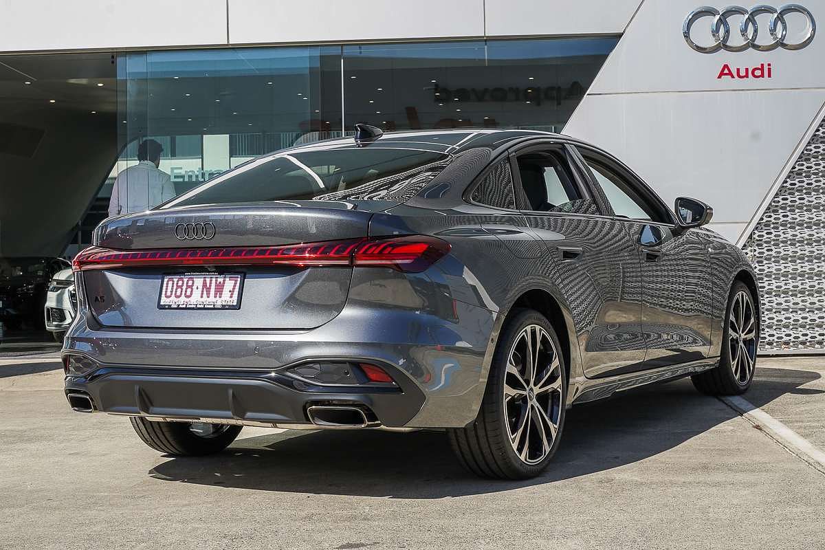 2025 Audi A5 TFSI 150kW S line B10