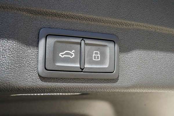 2025 Audi A5 TFSI 150kW S line B10