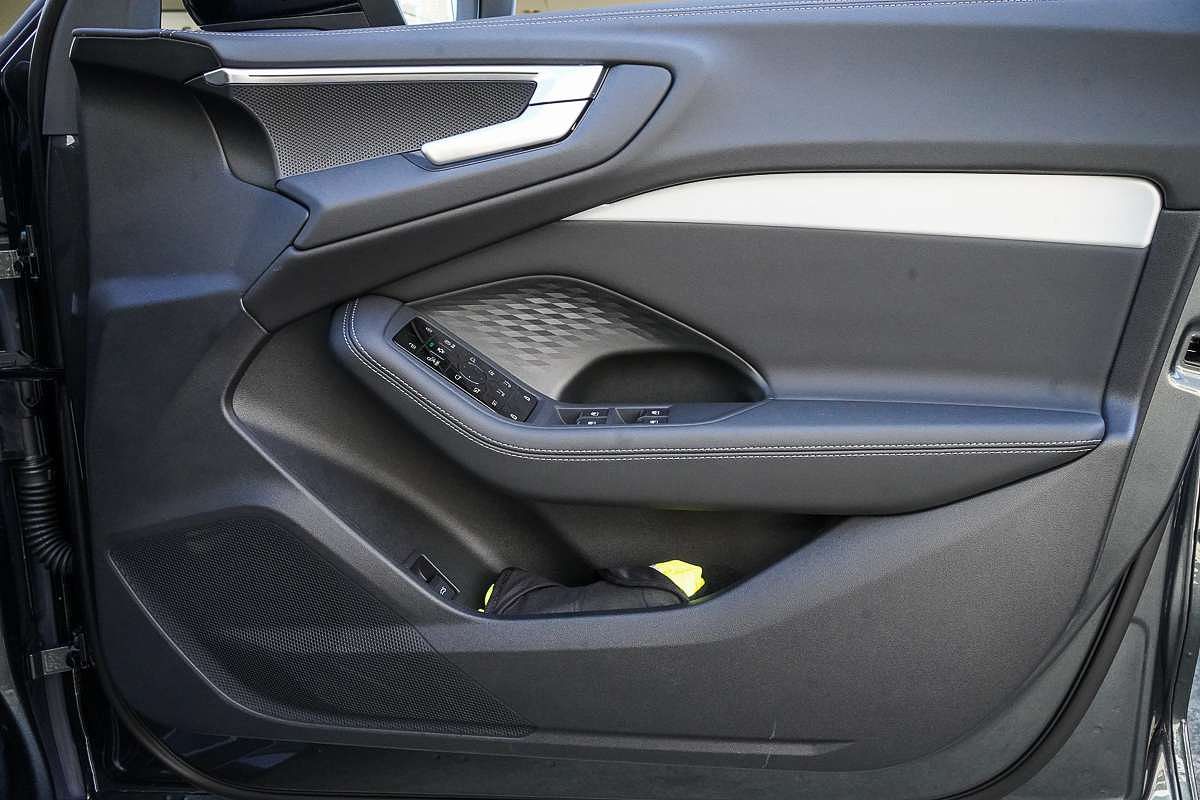 2025 Audi A5 TFSI 150kW S line B10