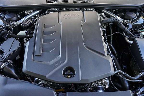 2025 Audi A5 TFSI 150kW S line B10