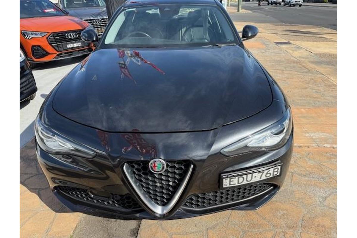 2016 Alfa Romeo Giulia Super