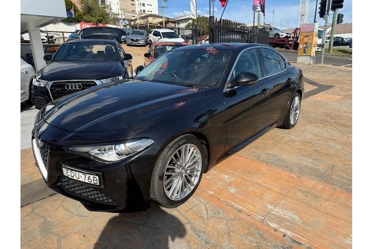 2016 Alfa Romeo Giulia Super