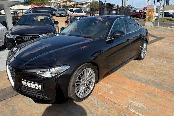 2016 Alfa Romeo Giulia Super
