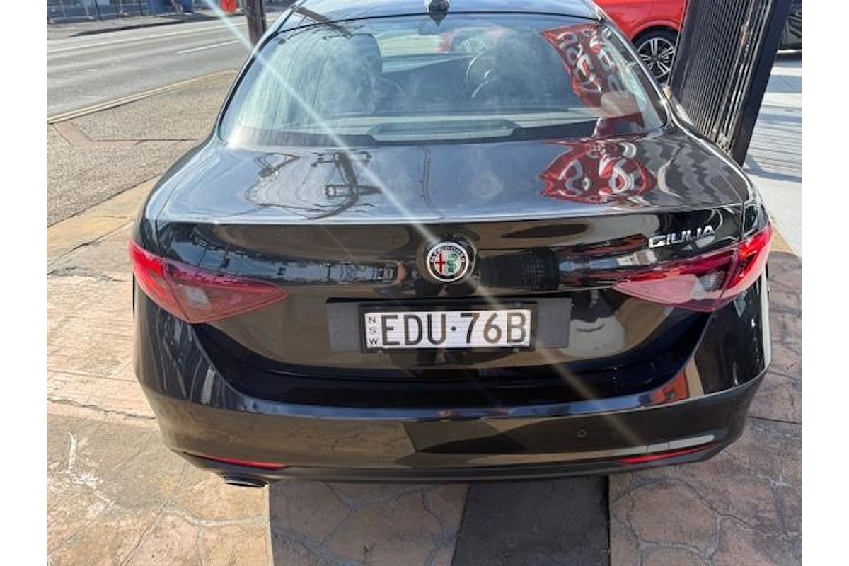 2016 Alfa Romeo Giulia Super