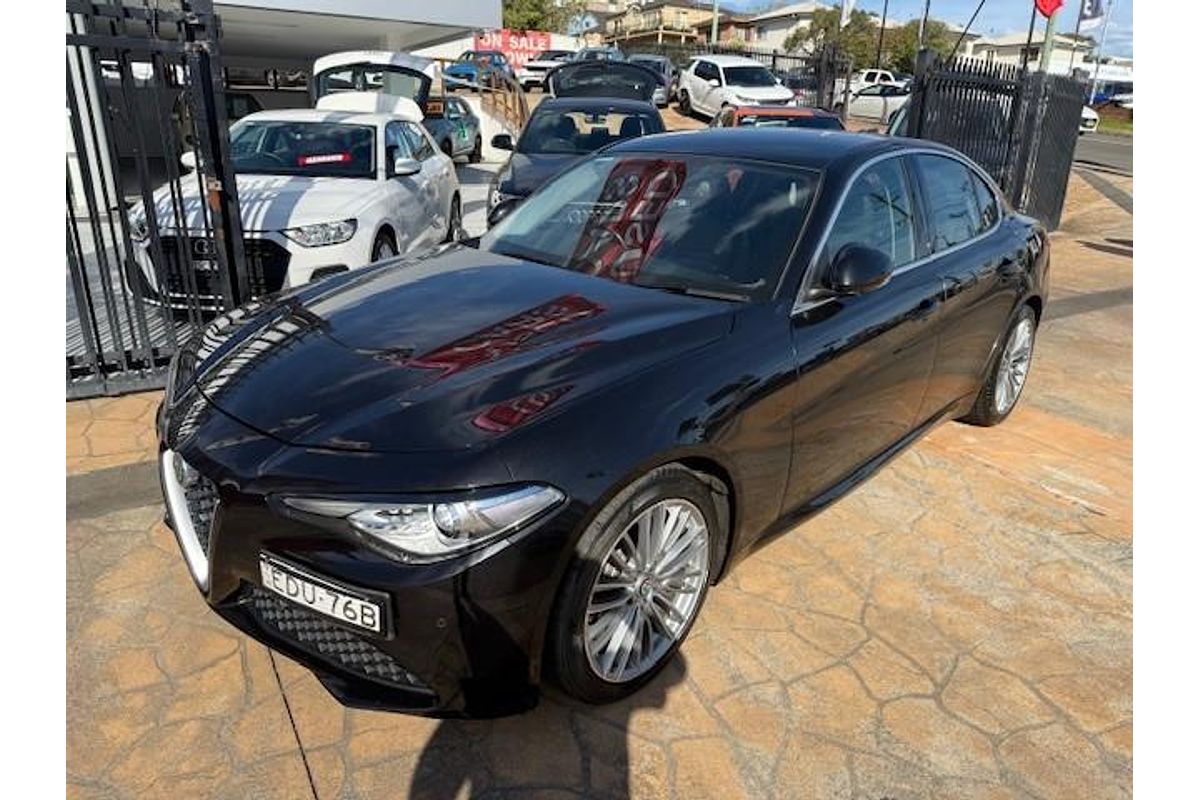 2016 Alfa Romeo Giulia Super