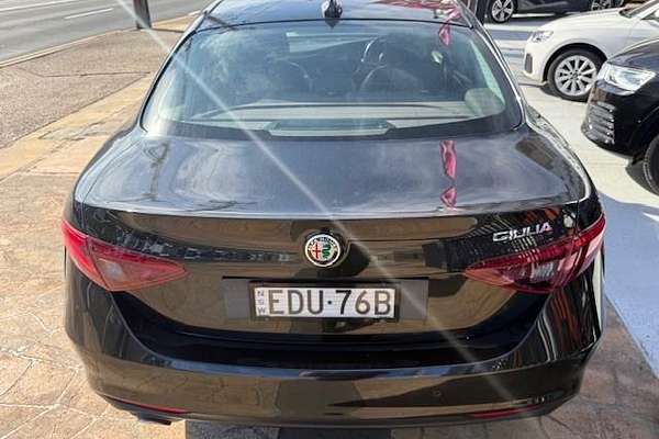 2016 Alfa Romeo Giulia Super