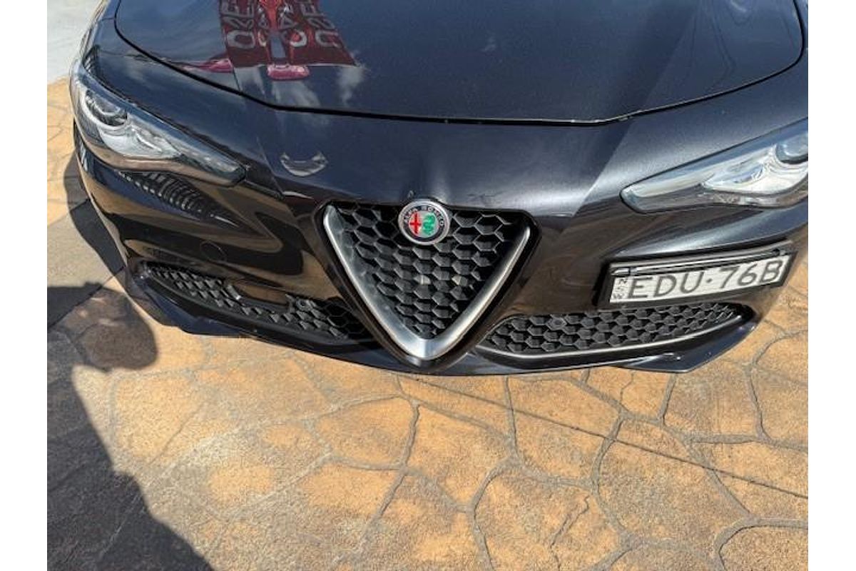 2016 Alfa Romeo Giulia Super